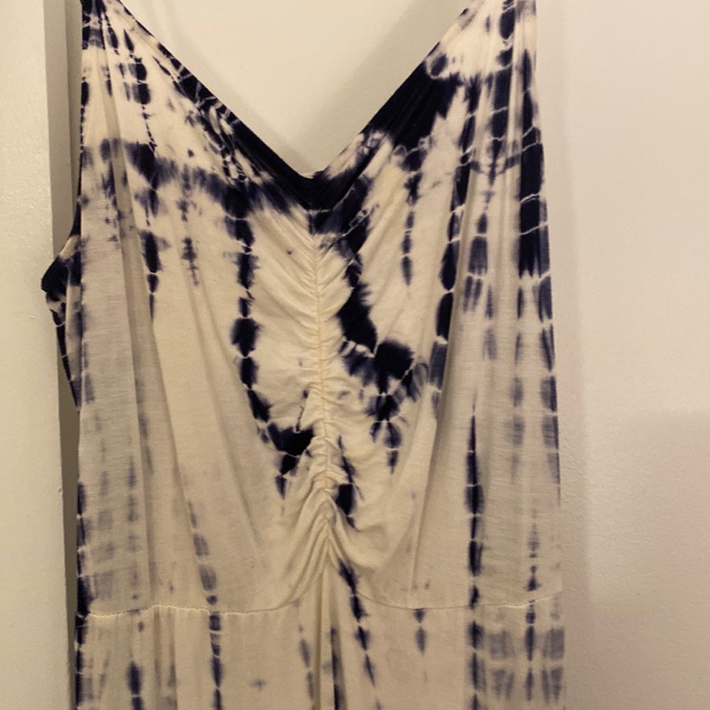Tie dye white and blue xhiliration maxi dress size small